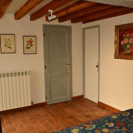 Le Vieux Saule Hotel Saints-en-Puisaye Kültér fotó