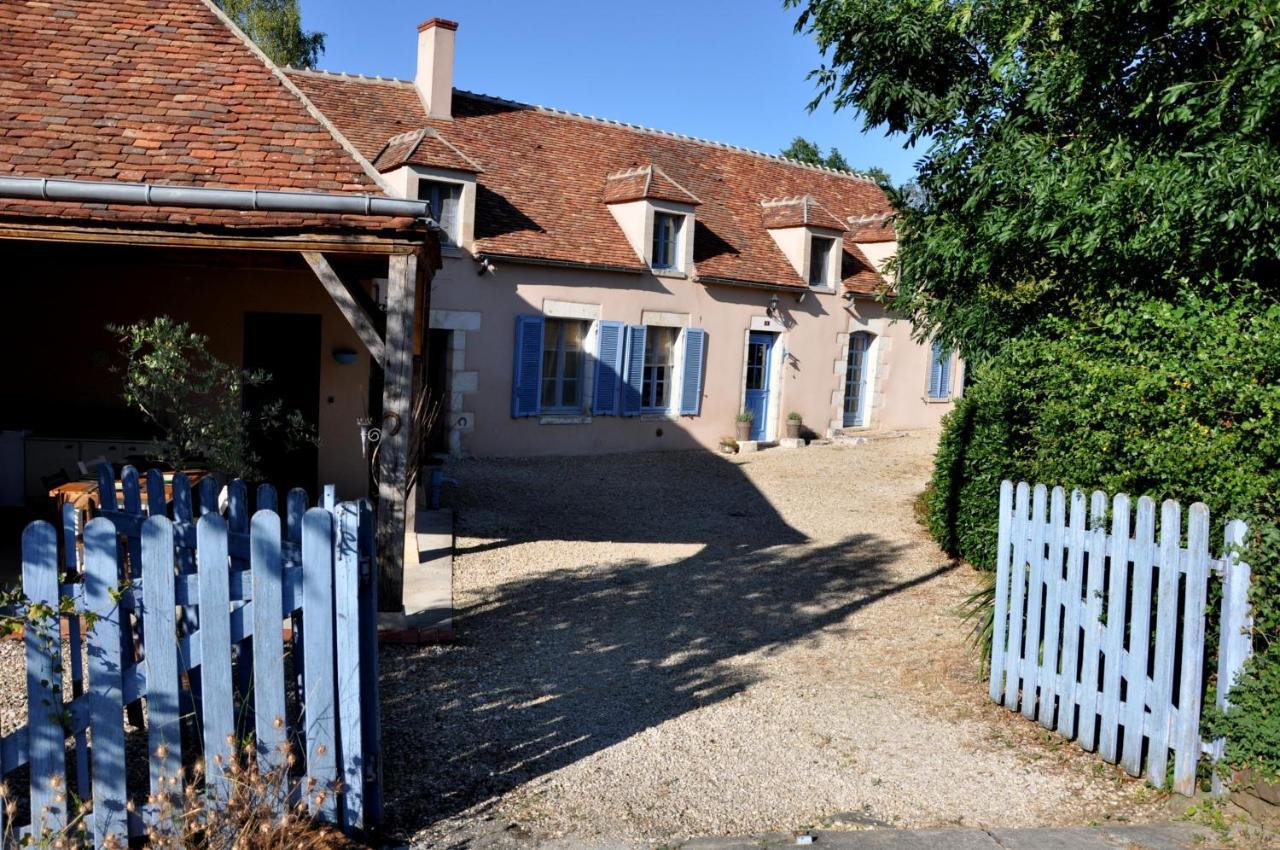 Le Vieux Saule Hotel Saints-en-Puisaye Kültér fotó