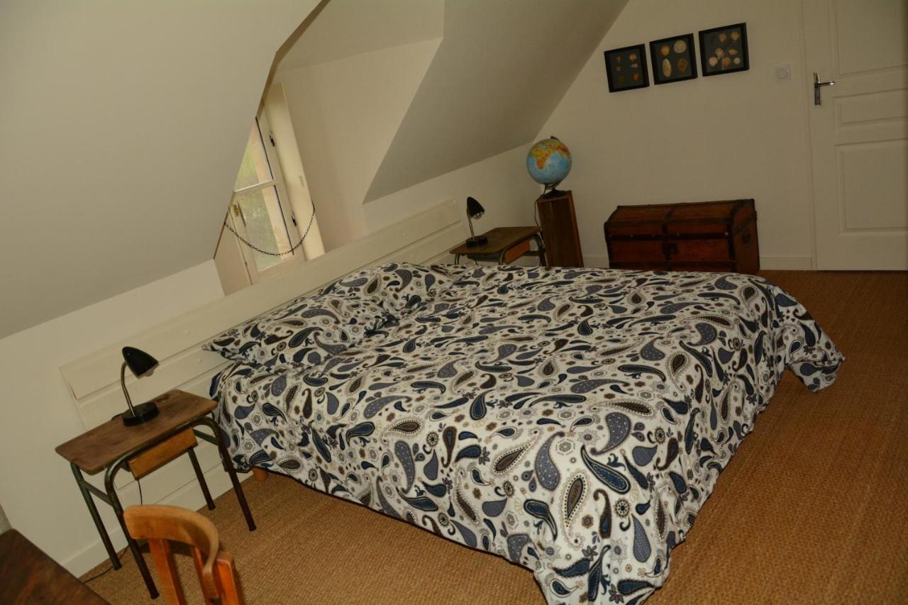Le Vieux Saule Hotel Saints-en-Puisaye Kültér fotó