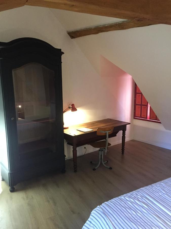 Le Vieux Saule Hotel Saints-en-Puisaye Kültér fotó